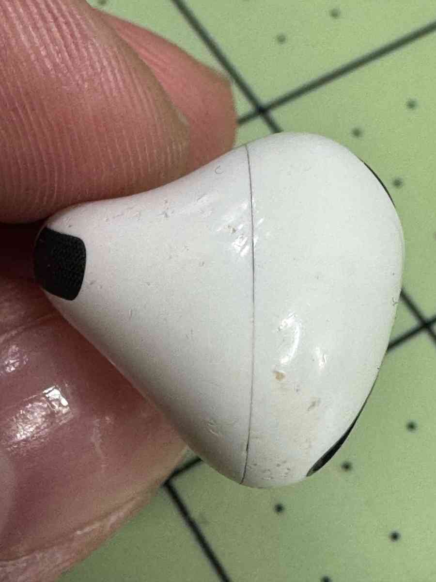 Apple AirPods Pro 1st Gen Replacement ONLY Left Earbud A2084 - Brooklyn, New York - FleaMarketBay