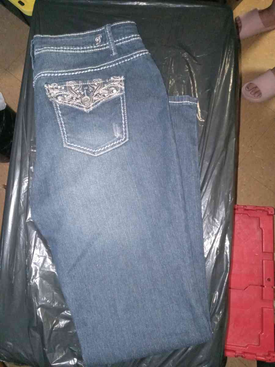 Absolutely fabulous jeans size fourteen fourteen - Louisville, Kentucky - FleaMarketBay