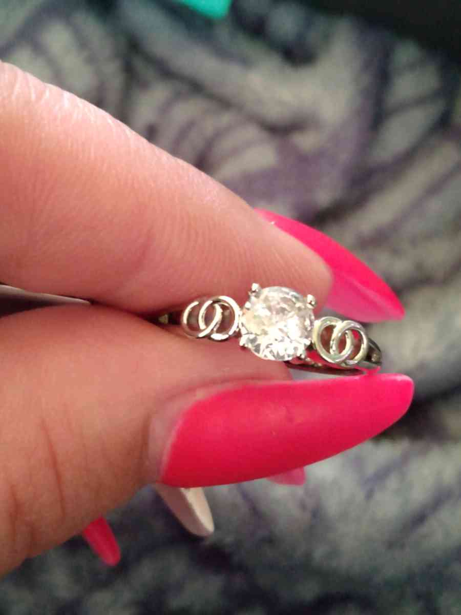 silver ring - Oxford, Michigan - FleaMarketBay