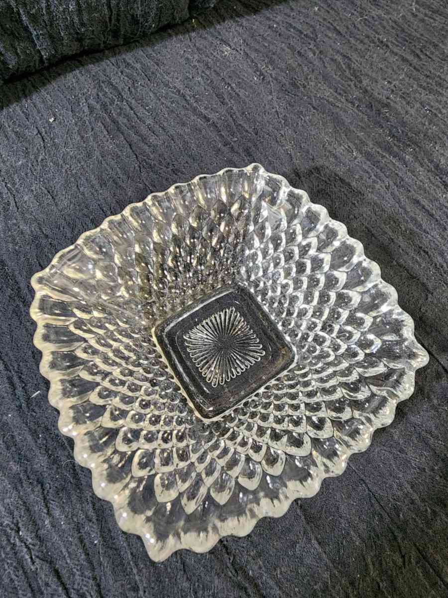 Vintage Indiana Glass - Knoxville, Tennessee - FleaMarketBay