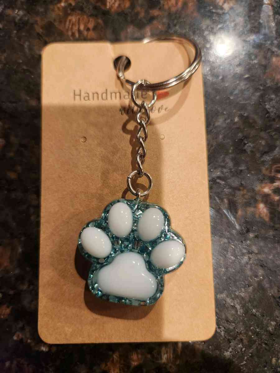 dog paw keychain - Tappahannock, Virginia - FleaMarketBay