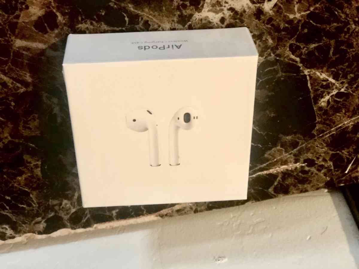 AirPods Gen 2 - San Diego, California
