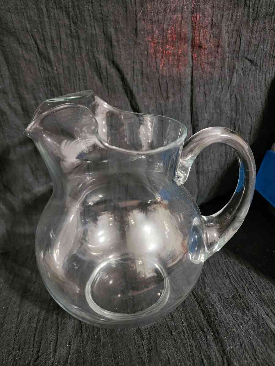 glass pitcher - Knoxville, Tennessee - FleaMarketBay