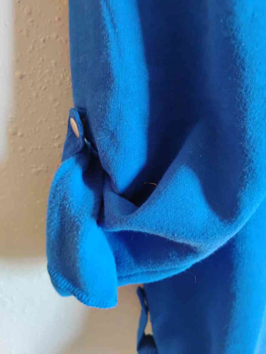 2 Caribbean Joe Womens Tops - Menasha, Wisconsin - FleaMarketBay