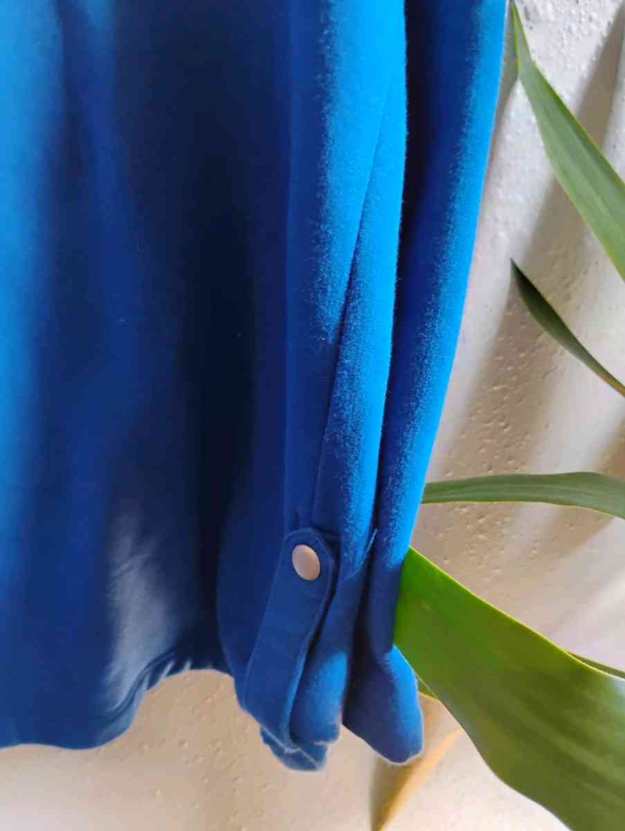 2 Caribbean Joe Womens Tops - Menasha, Wisconsin - FleaMarketBay