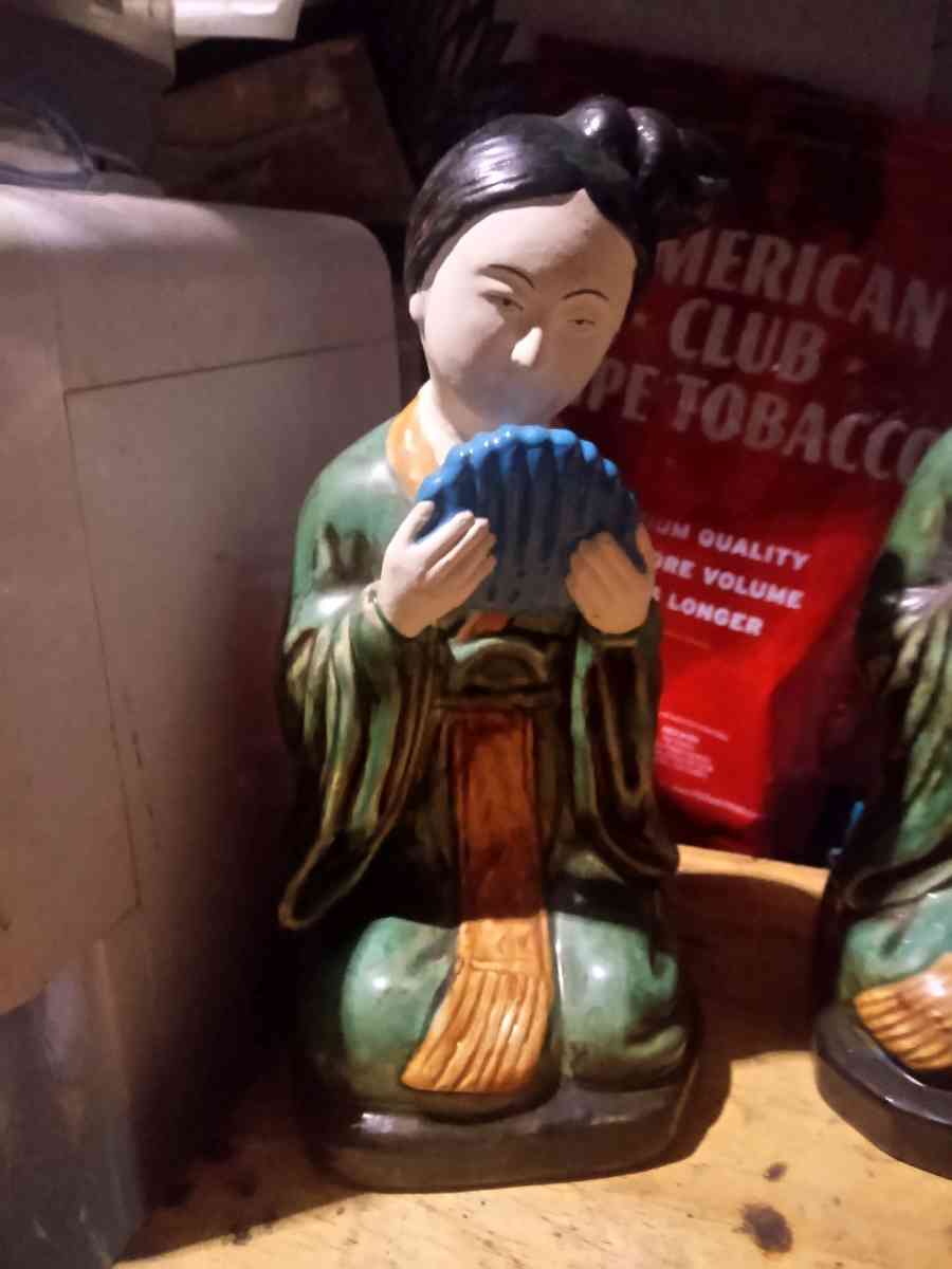 set of 3  porcelain figurines - Osage, Oklahoma - FleaMarketBay