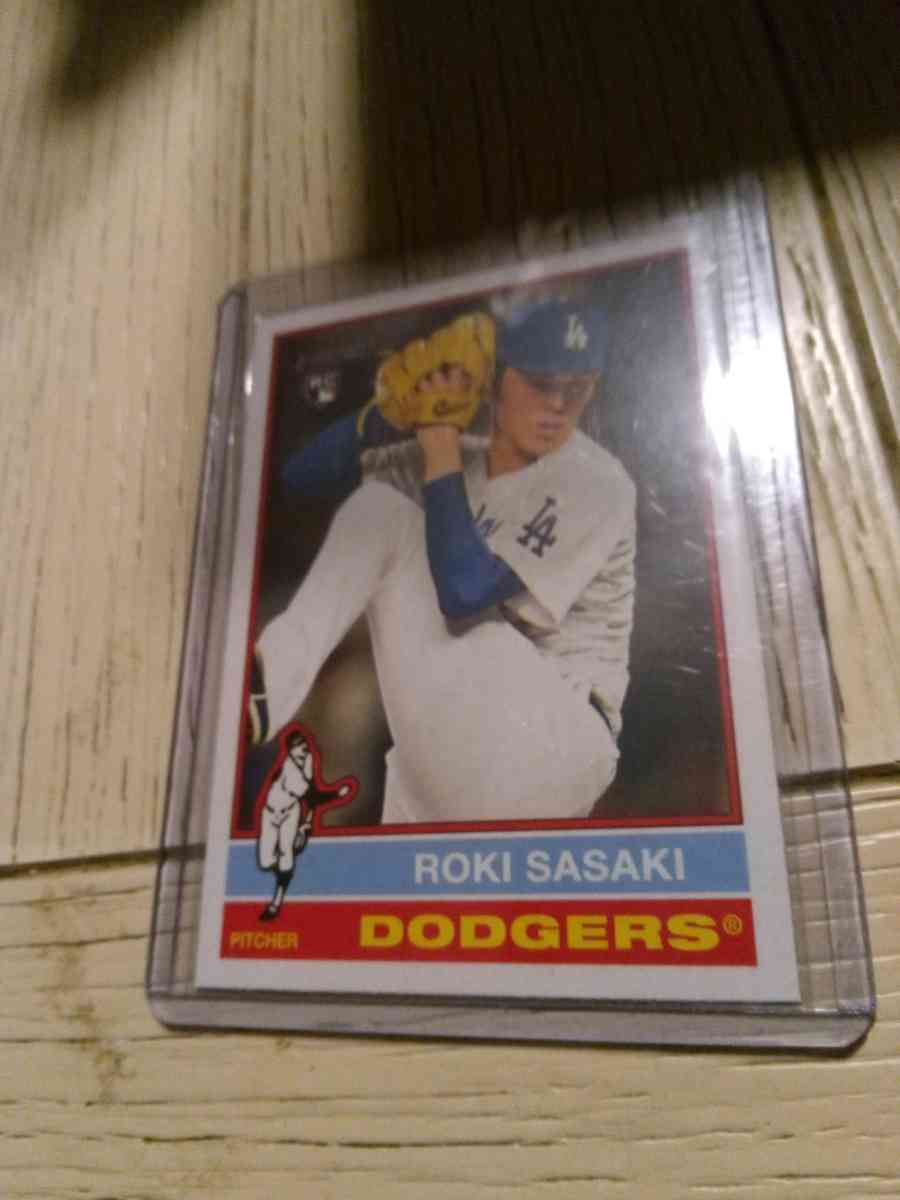 Topps Heritage Roki Sasaki Rookie card - Milwaukee, Wisconsin - FleaMarketBay