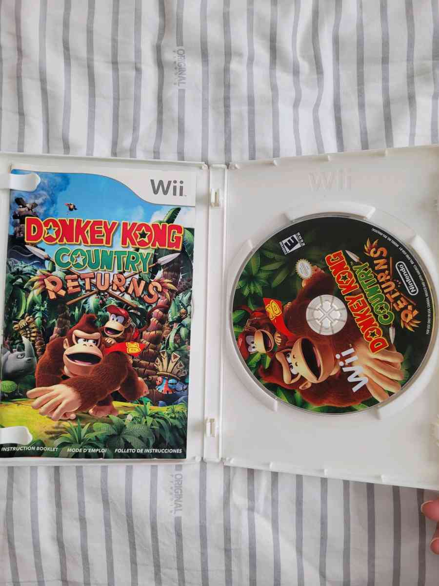 Red Wii Console Backward Compatible - Winter Haven, Florida - FleaMarketBay