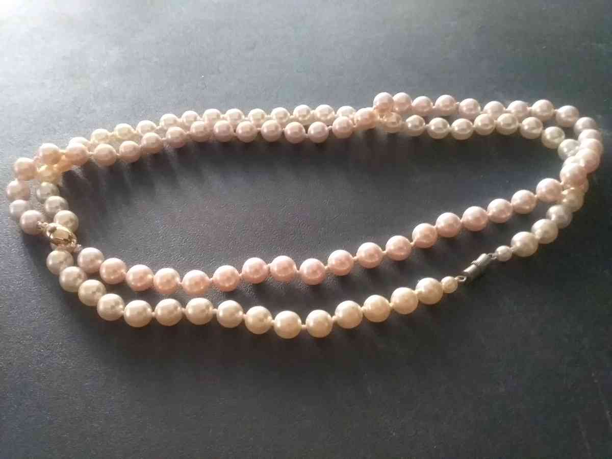 womens necklace - San Bernardino, California - FleaMarketBay