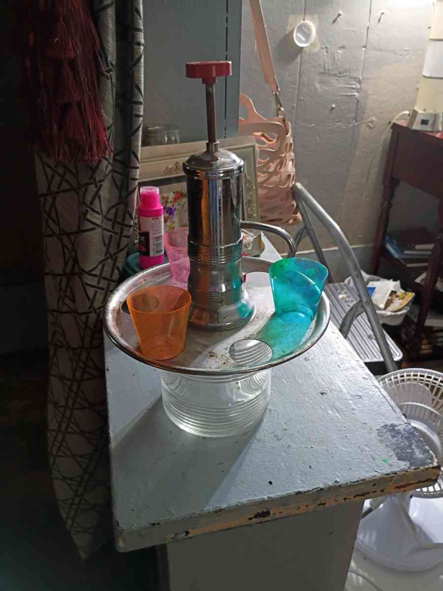 1950 liquor dispenser with shot glasses - Cordova, Alabama - FleaMarketBay