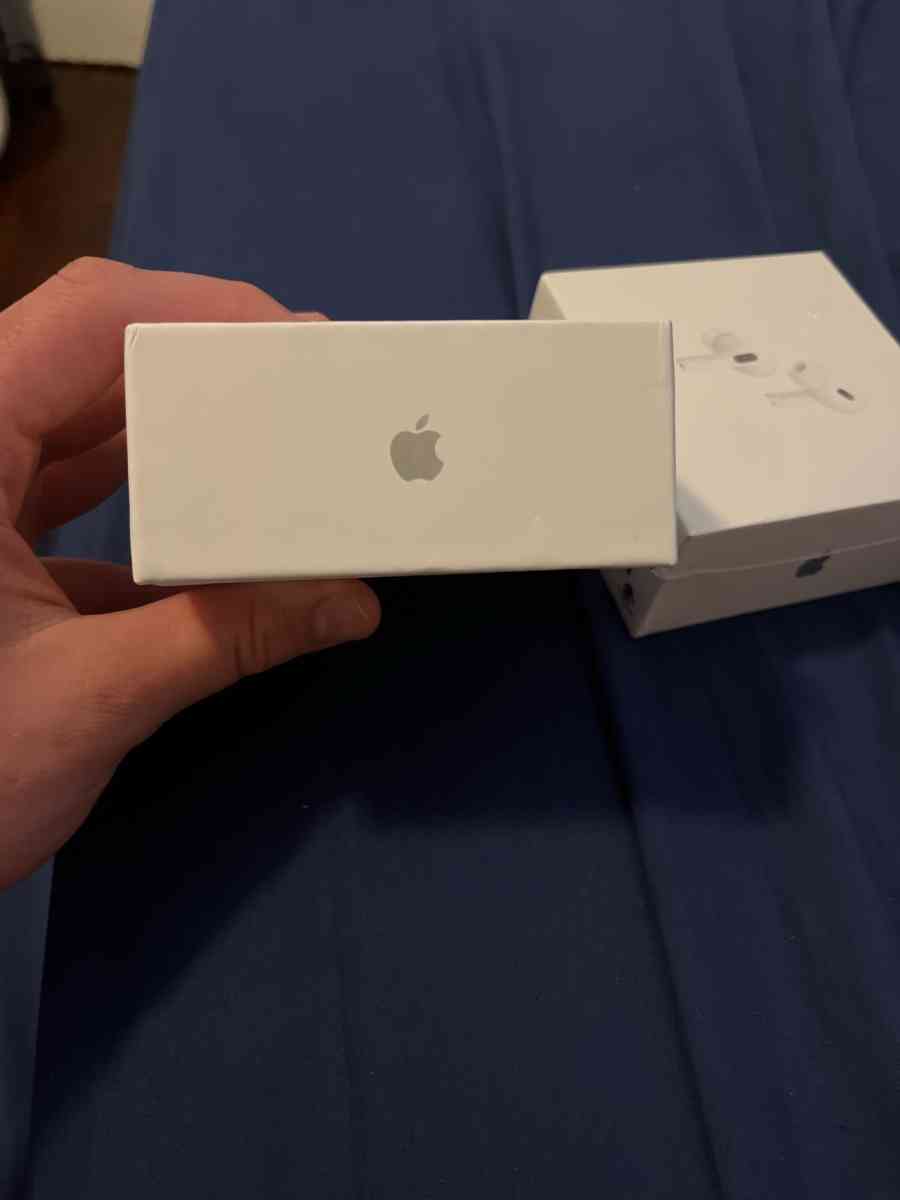 Brand new Apple AirPods 2nd generation - Oklahoma City, Oklahoma - FleaMarketBay