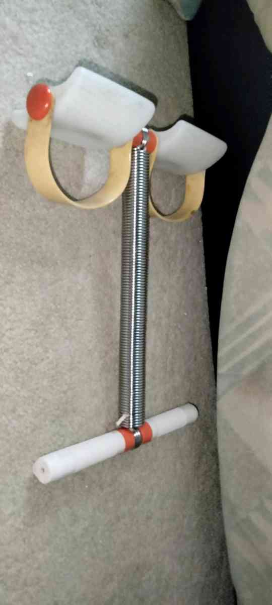 Pull Up Exerciser - Norristown, Pennsylvania - FleaMarketBay