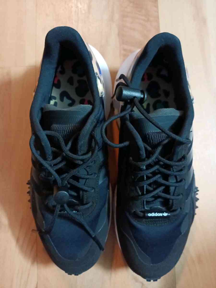 Adidas special edition New - Fort Worth, Texas - FleaMarketBay