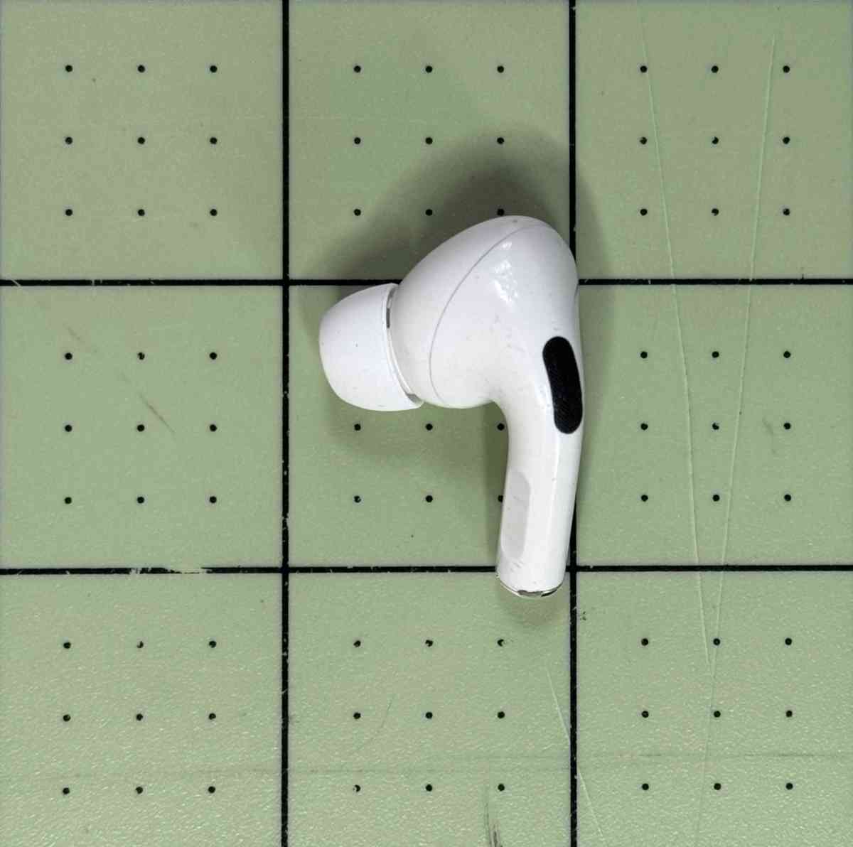 Apple AirPods Pro 1st Gen Replacement ONLY Left Earbud A2084 - Brooklyn, New York - FleaMarketBay