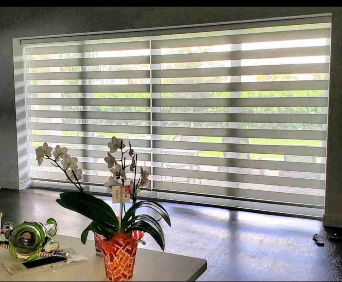 zebra Shades Roller shades screen o blackout - Miami Beach, Florida - FleaMarketBay