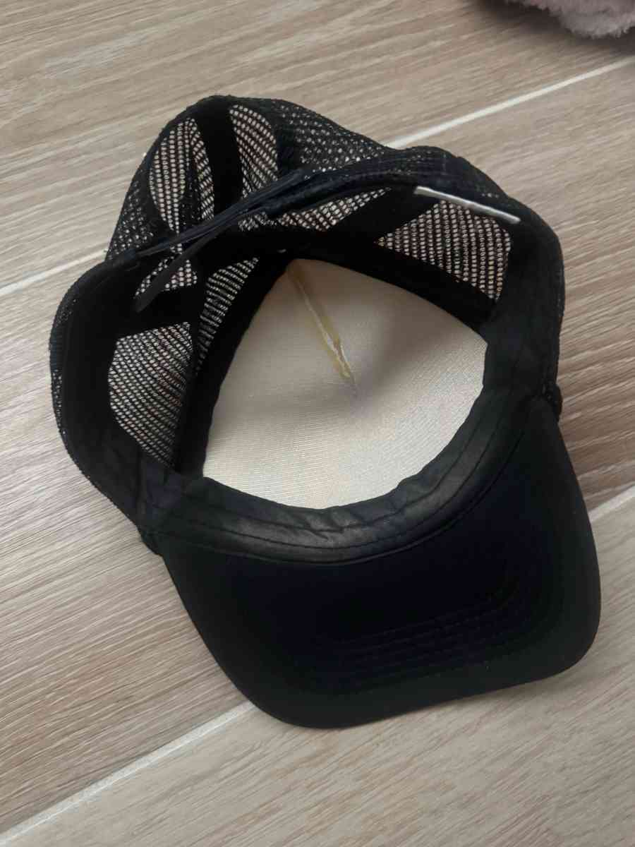 Blonde Hat - Mesa, Arizona - FleaMarketBay