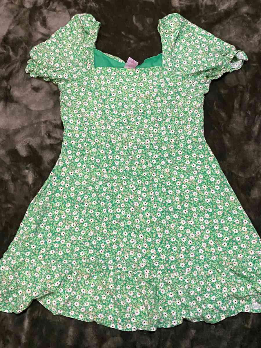 green floral dress - Houston, Texas - FleaMarketBay
