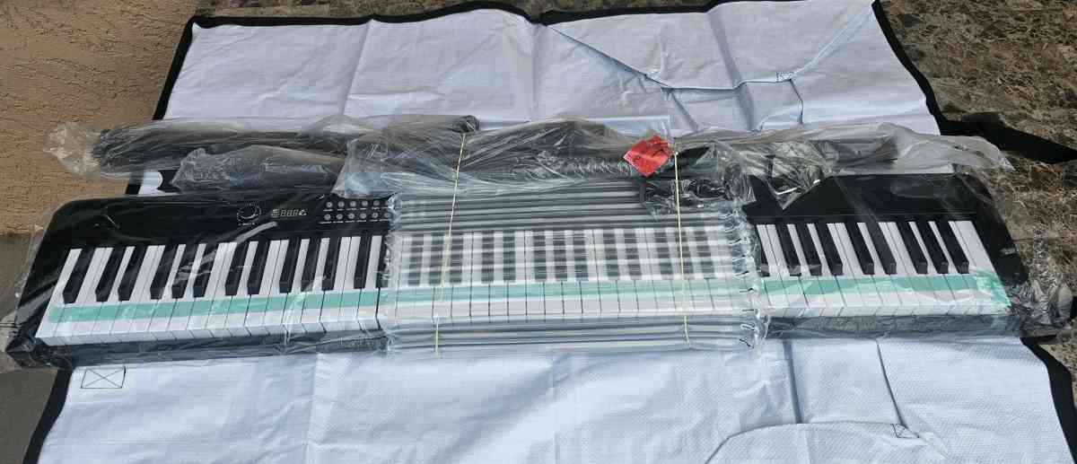 Piano - Phoenix, Arizona - FleaMarketBay