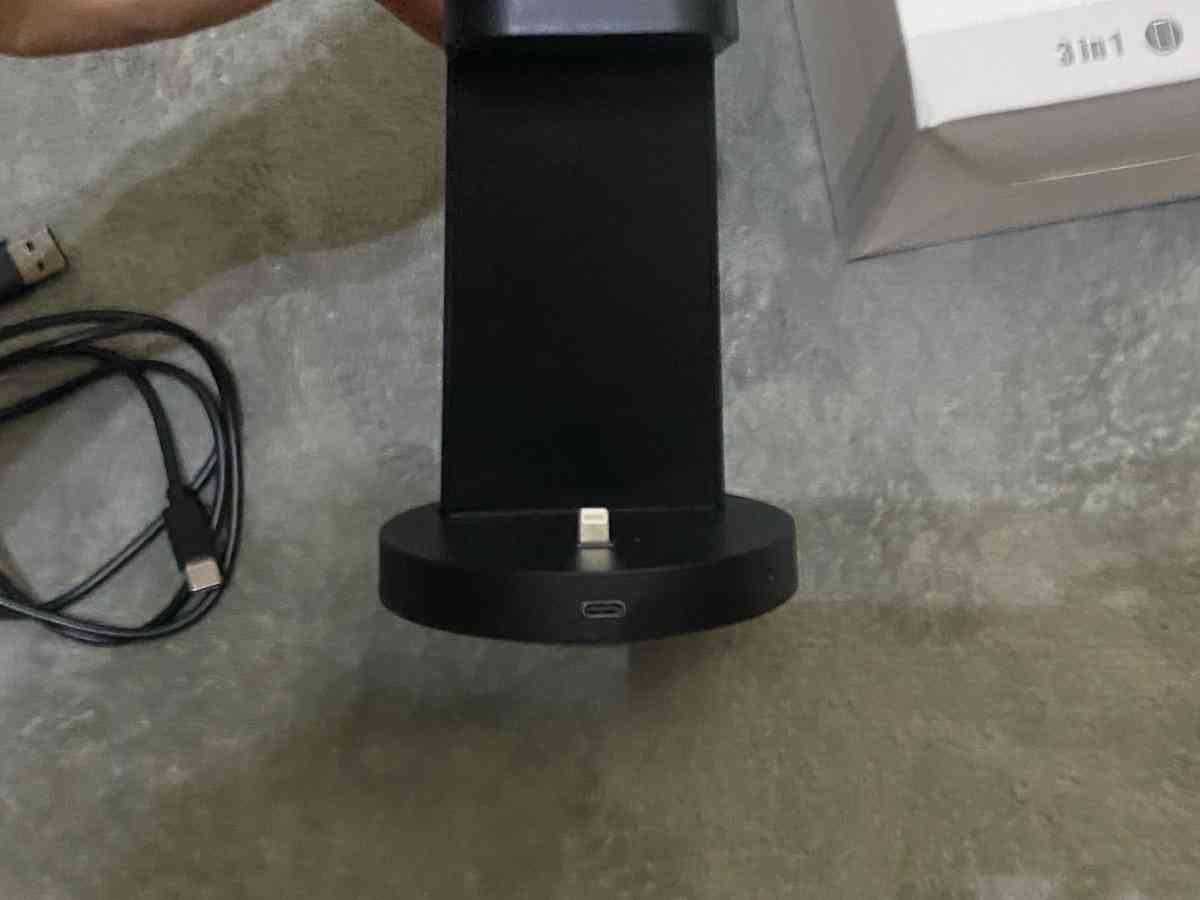 iPhone wireless charger - Houston, Texas - FleaMarketBay