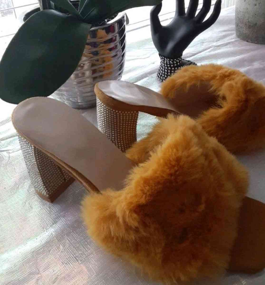 Slides Fuzzy - Reno, Nevada - FleaMarketBay