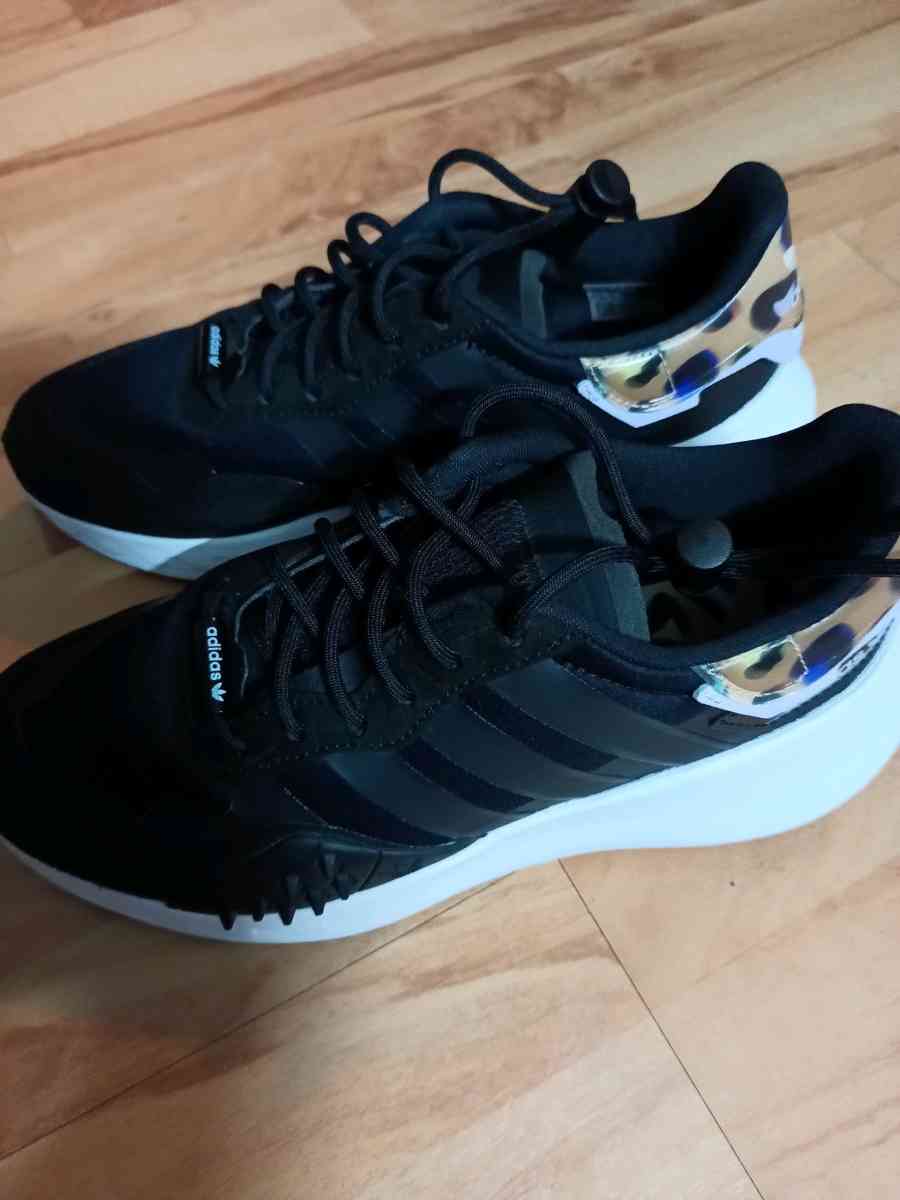 Adidas special edition New - Fort Worth, Texas - FleaMarketBay