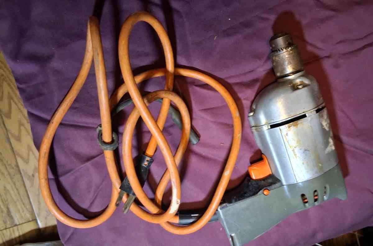 BlacknDecker Impact Drill - Lynchburg, Virginia - FleaMarketBay