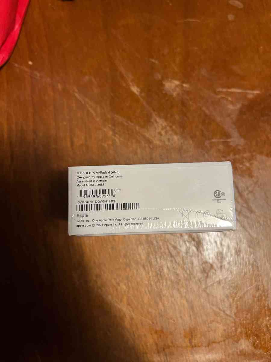 AirPods 4th gen - Grand Rapids, Michigan - FleaMarketBay