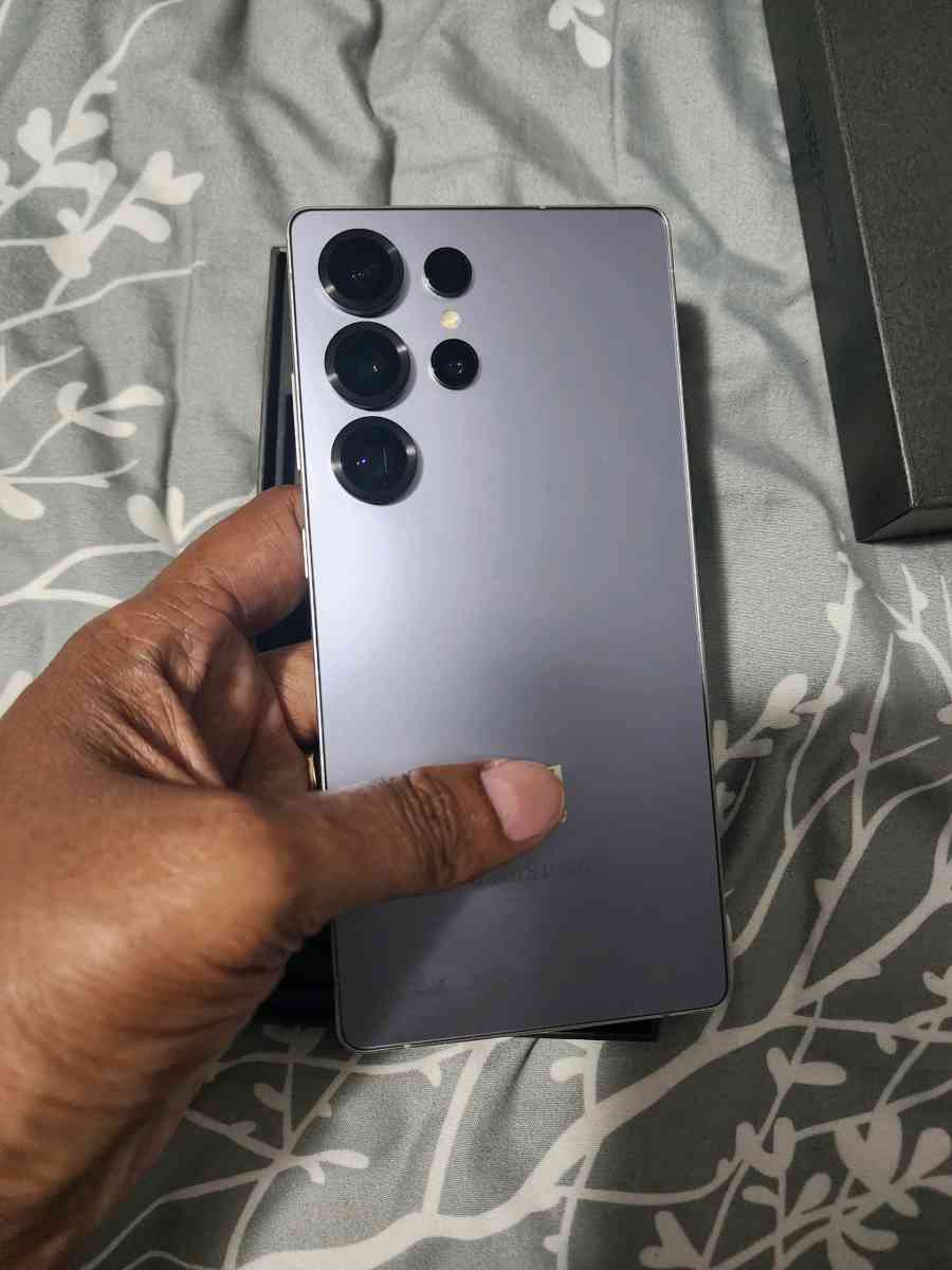 Samsung galaxy S25 Ultra TMobile Unlocked - Alexander, New York - FleaMarketBay