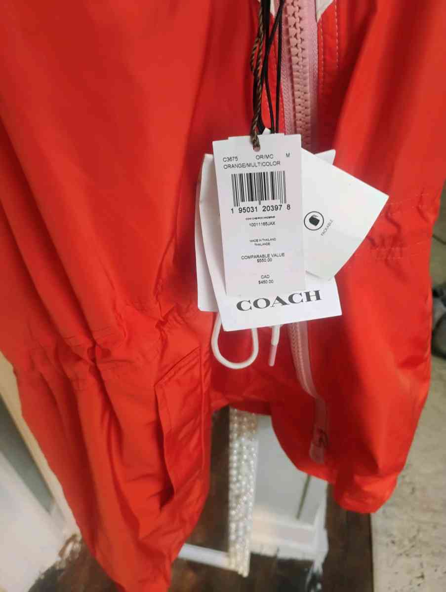 womens rain jacket - Indianapolis, Indiana - FleaMarketBay