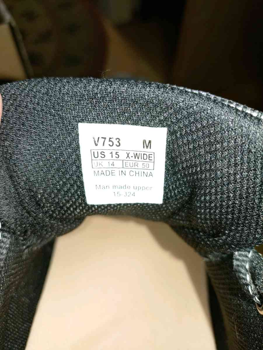 Apex Running Hiking Shoes - Maple Heights, Ohio - FleaMarketBay