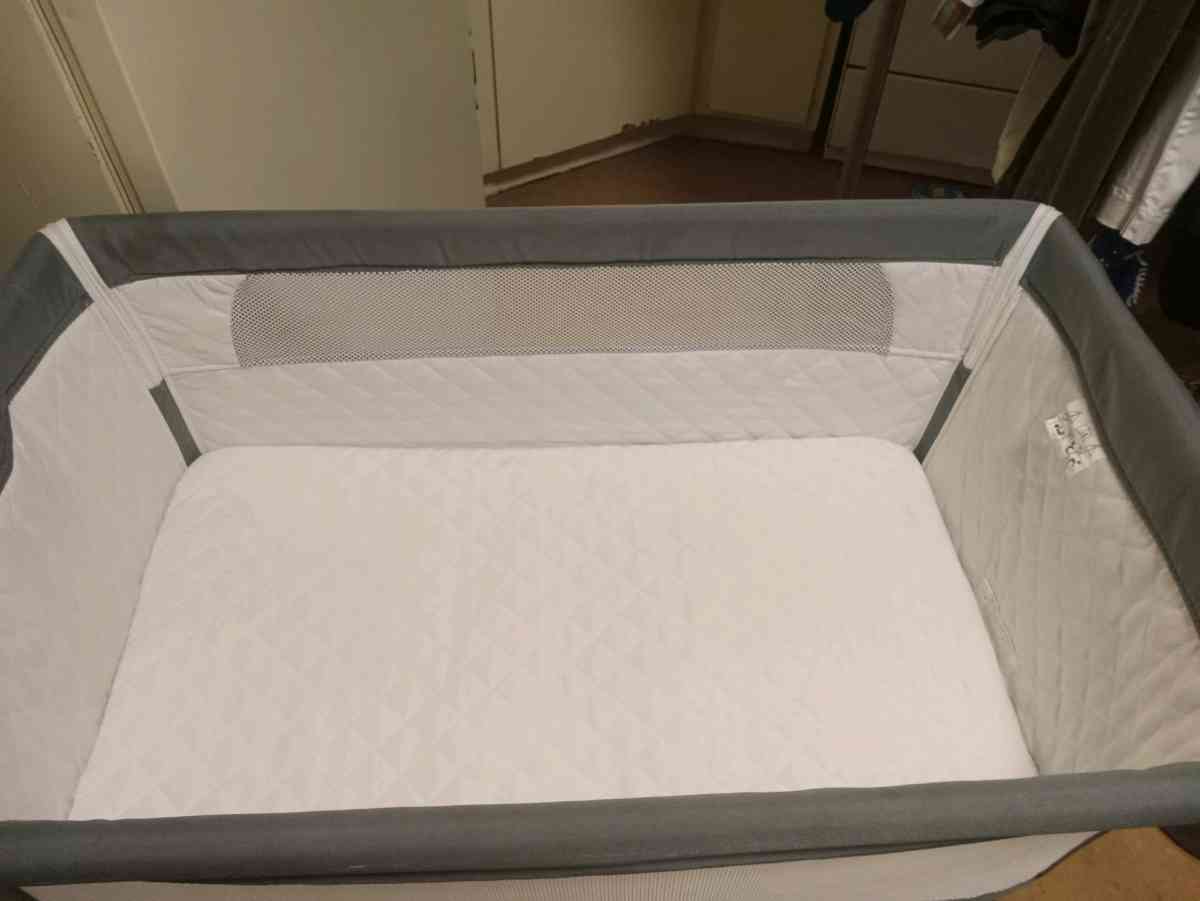cowiewie Bassinet - Louisville, Kentucky - FleaMarketBay