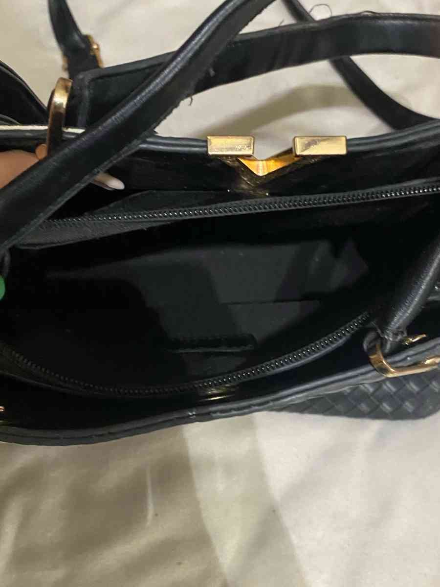 black purse - Houston, Texas - FleaMarketBay