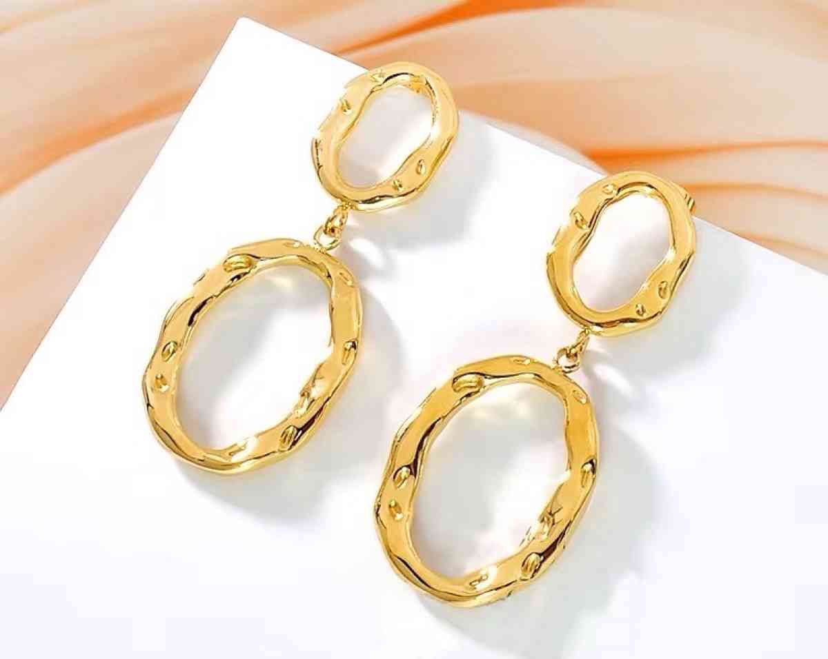 earring - Houston, Texas - FleaMarketBay