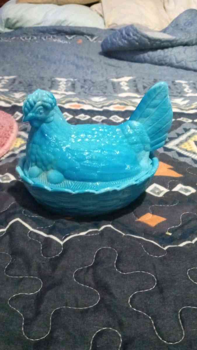 hems on a nest I have over 100 of them - Springfield, Ohio