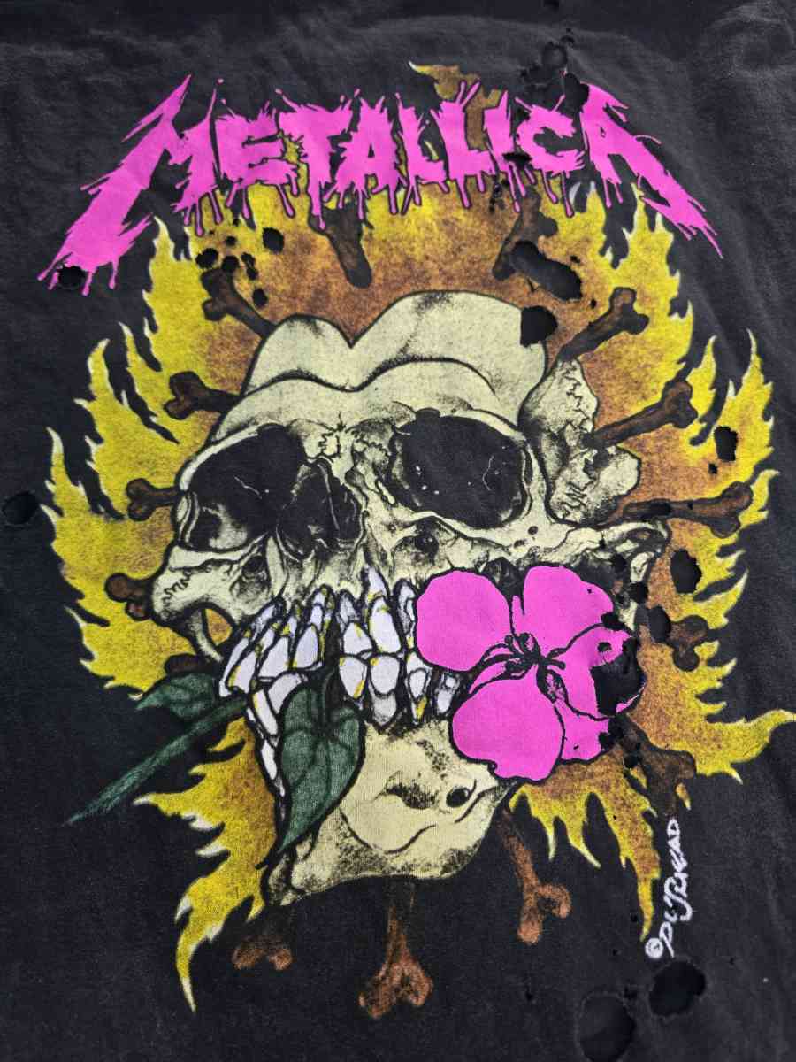 Metallica shirt size os - Aurora, Colorado - FleaMarketBay