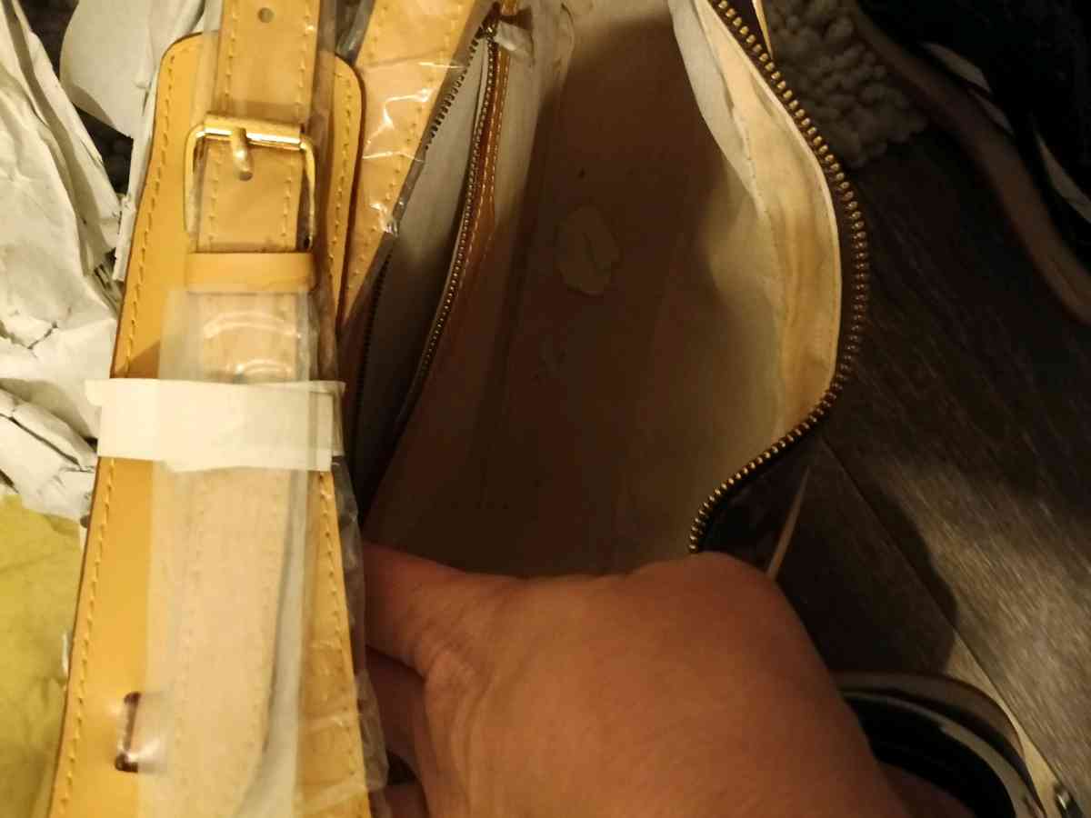 LV purse - Spartanburg, South Carolina - FleaMarketBay