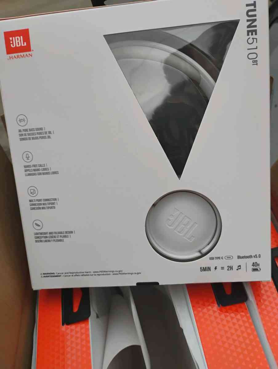 JBL headphones - Chicago, Illinois - FleaMarketBay