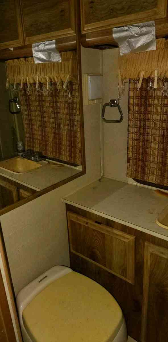 1986 Fleetwood bounder rv - Perris, California - FleaMarketBay