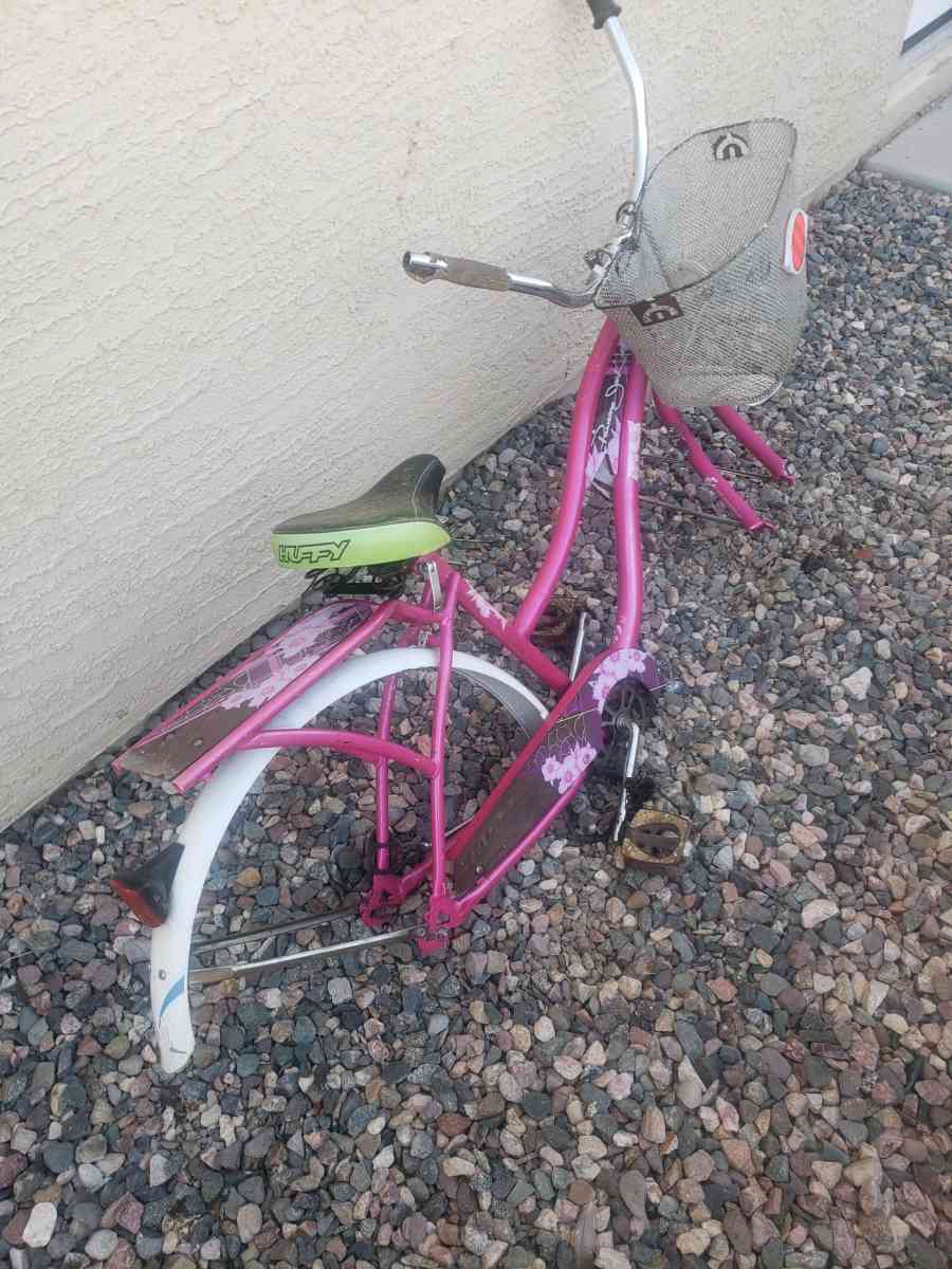 women pink bike - Phoenix, Arizona - FleaMarketBay