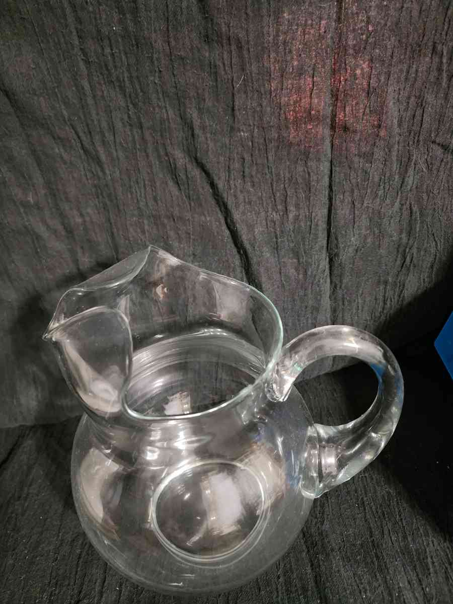 glass pitcher - Knoxville, Tennessee - FleaMarketBay