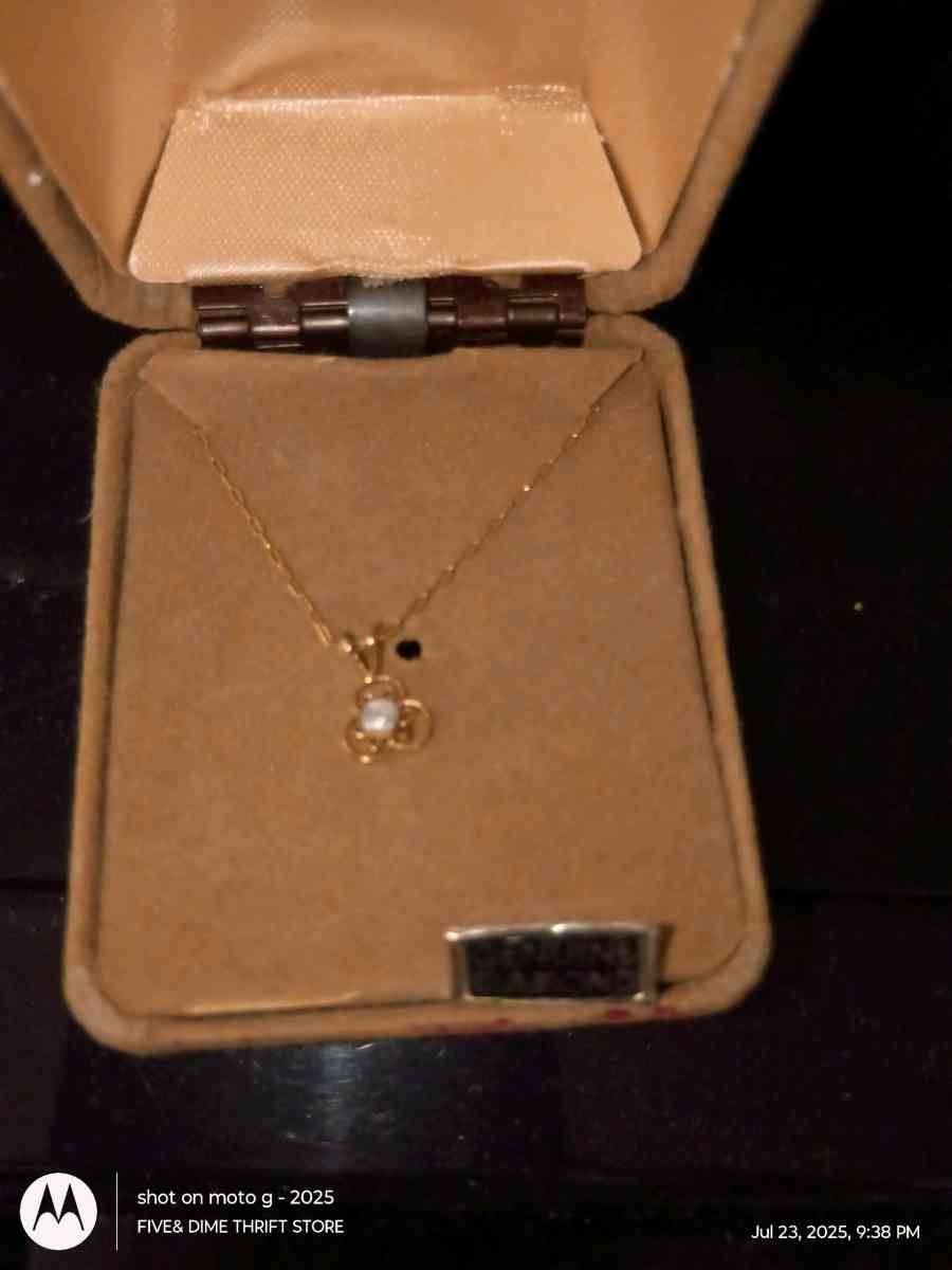 14 kart gold necklace - Chesterfield, Virginia - FleaMarketBay