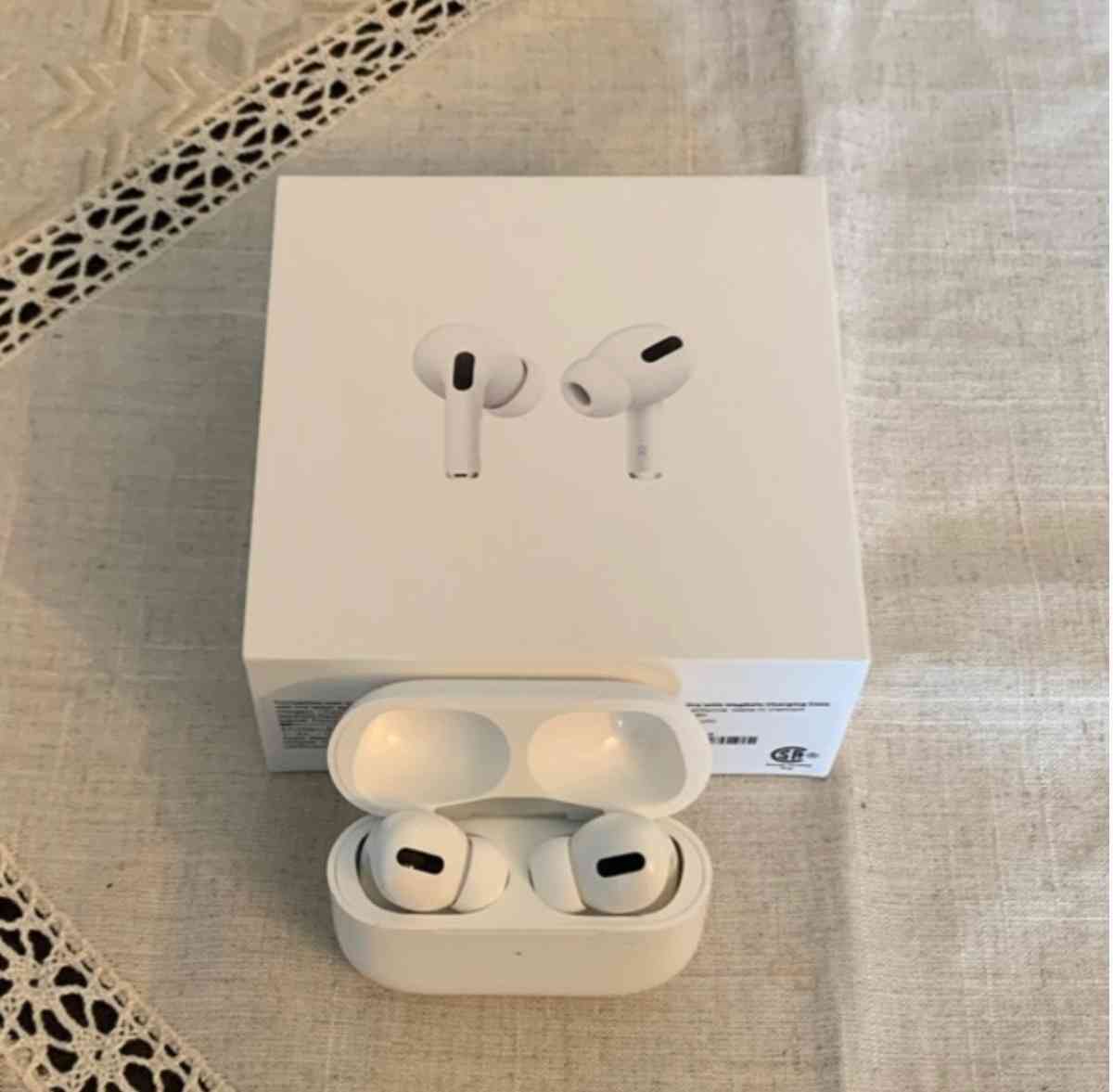 Aipords pro 1st generation - Winter Garden, Florida - FleaMarketBay