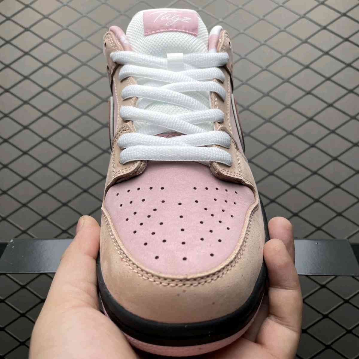 Nike SB Dunk X Guava Lobster Concepts - Kissimmee, Florida - FleaMarketBay