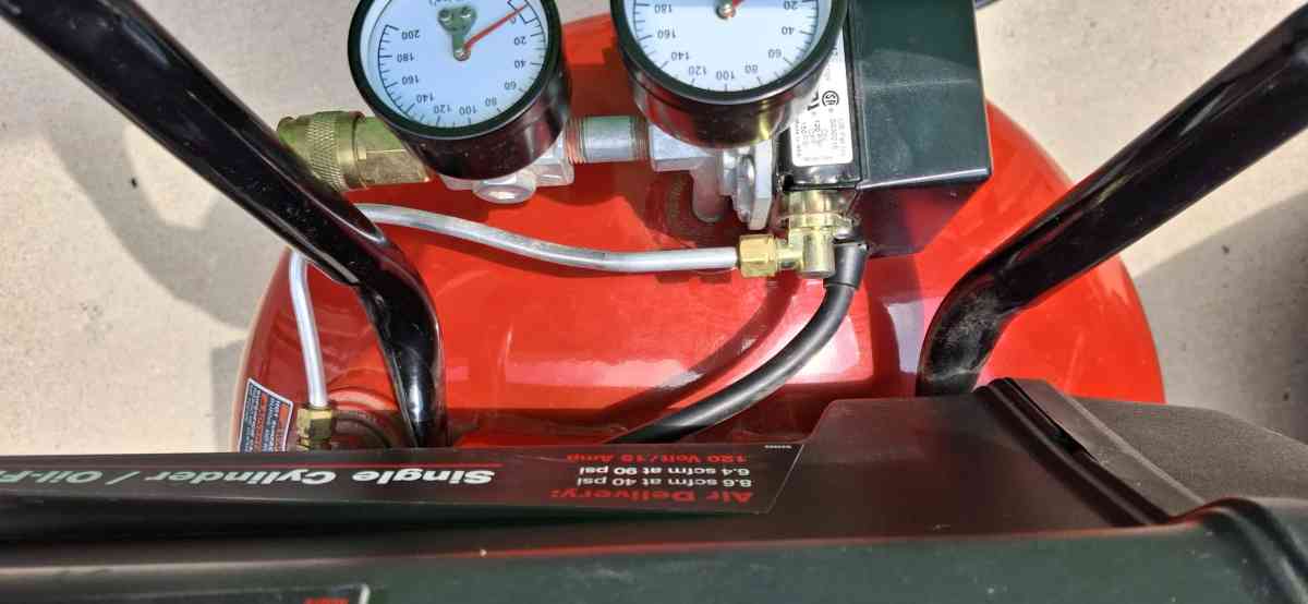 craftsman 33gallon 150 psi air compressor like new - Colorado Springs, Colorado - FleaMarketBay