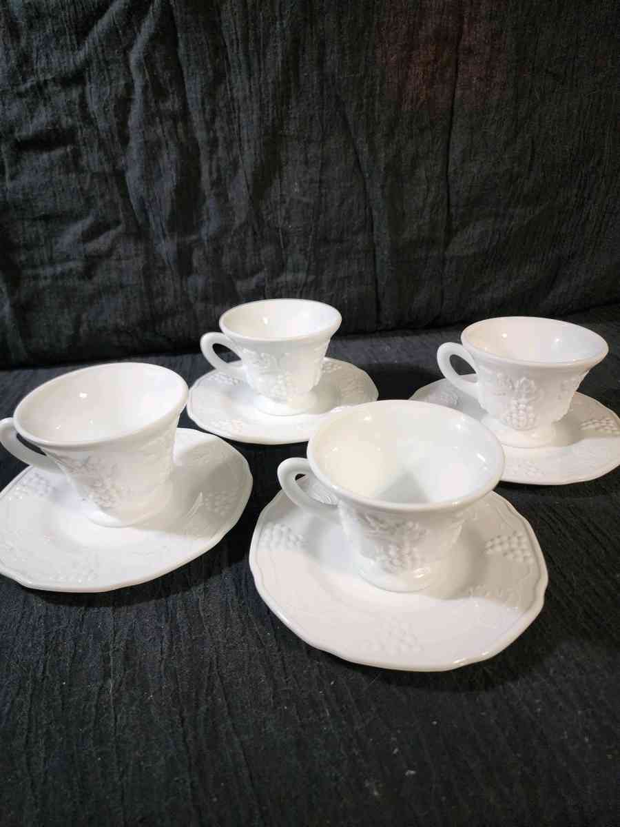 Vintage Milk glass - Knoxville, Tennessee