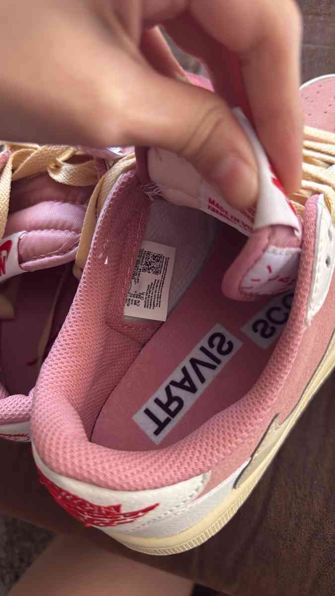 Travis Scott Air Jordan 1 Low OG Shy Pink - Glendale, Arizona - FleaMarketBay