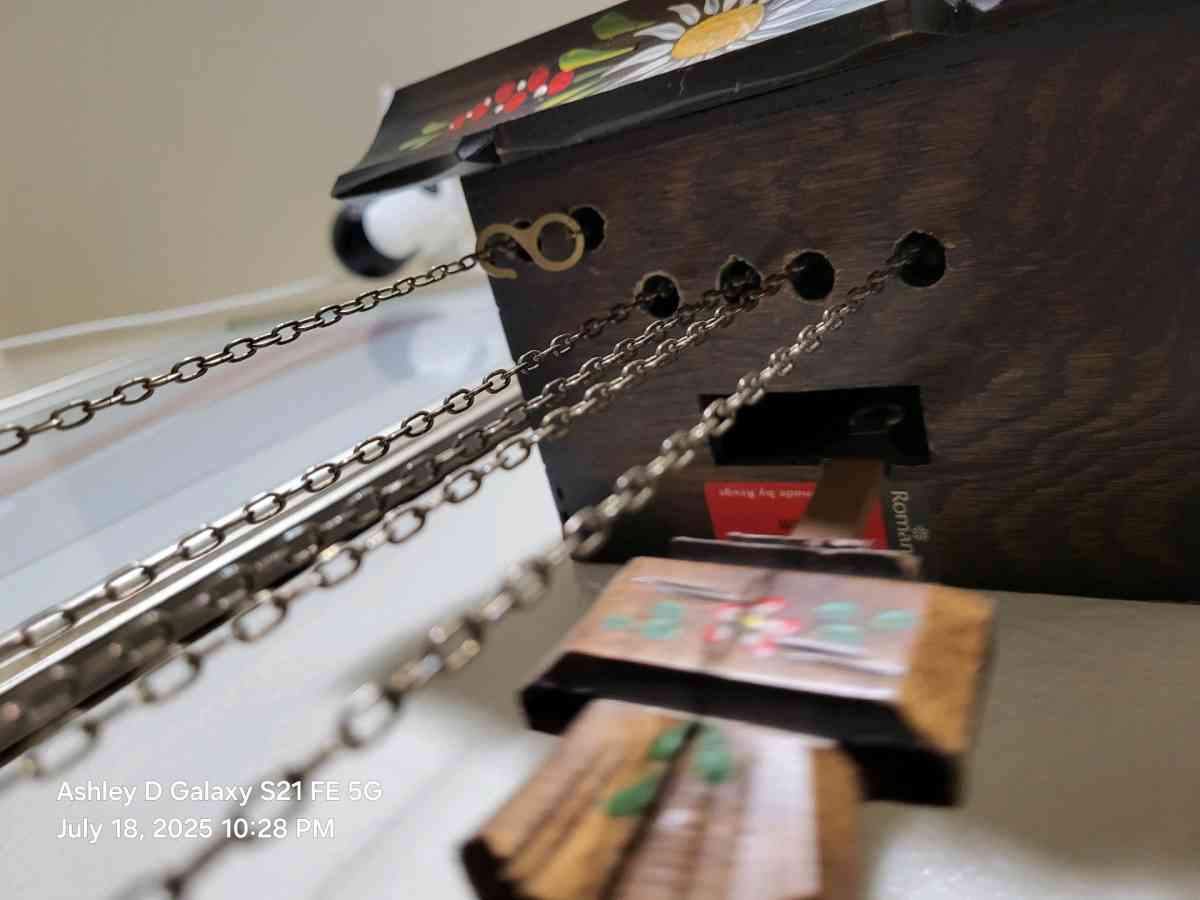 1970s vintage German cuckoo clock with pine cones and pineap - Green Bay, Wisconsin - FleaMarketBay