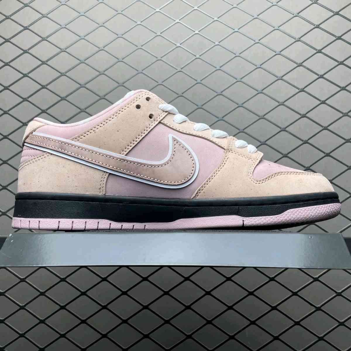 Nike SB Dunk X Guava Lobster Concepts - Kissimmee, Florida - FleaMarketBay