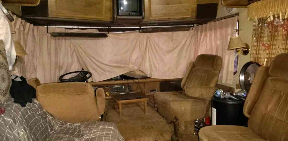 1986 Fleetwood bounder rv - Perris, California - FleaMarketBay