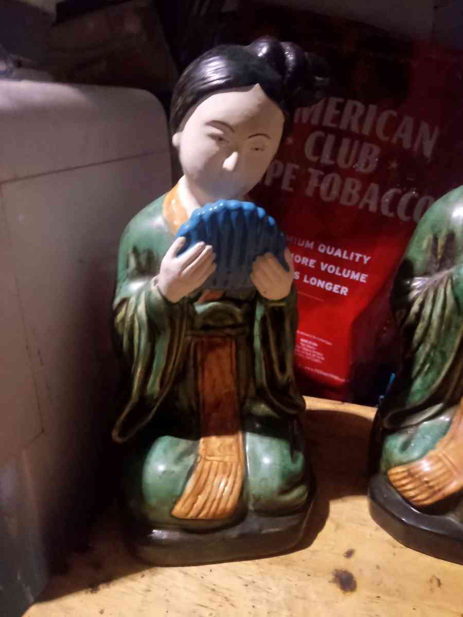 set of 3  porcelain figurines - Osage, Oklahoma - FleaMarketBay